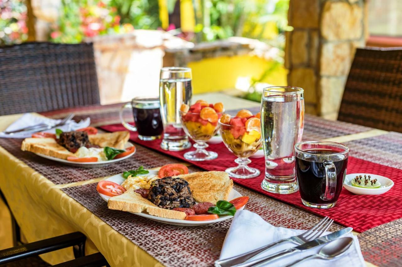 La Terraza Guest House B&B Гресия Екстериор снимка