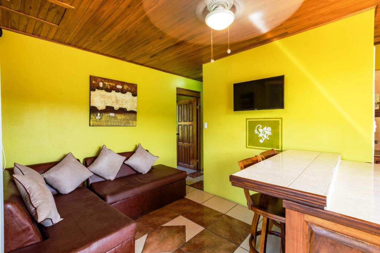 La Terraza Guest House B&B Гресия Екстериор снимка