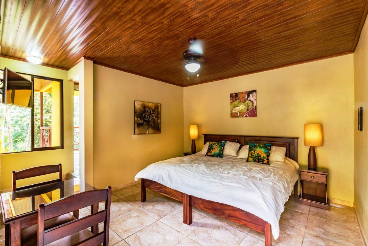 La Terraza Guest House B&B Гресия Екстериор снимка