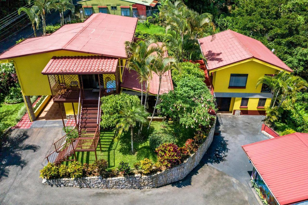La Terraza Guest House B&B Гресия Екстериор снимка